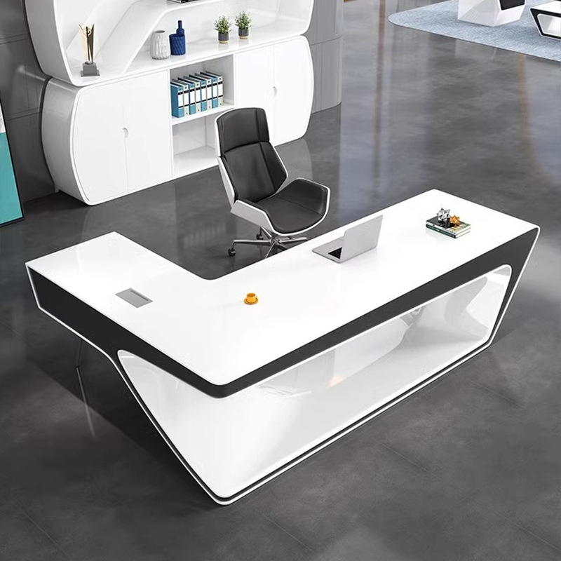 Office Management Technology - Designer-Schreibtisch für Führungskräfte: Eleganter und Moderner
