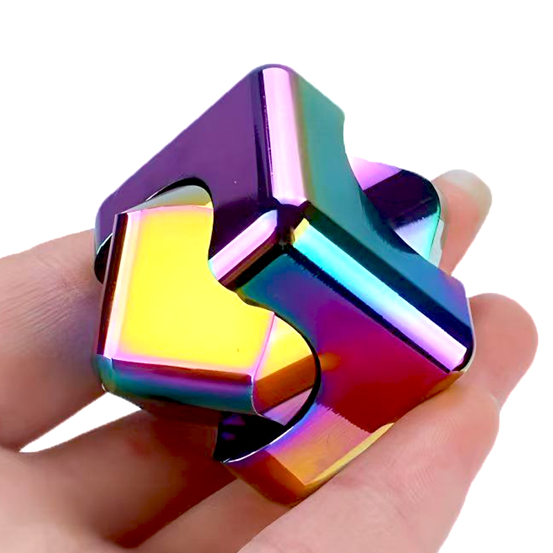 Cool Office Tech Gadgets - Quadratischer Infinity Fidget Spinner Würfel aus