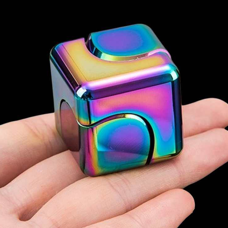 Quadratischer Infinity Fidget  – Cool Office Tech Gadgets Bewertung und Preis